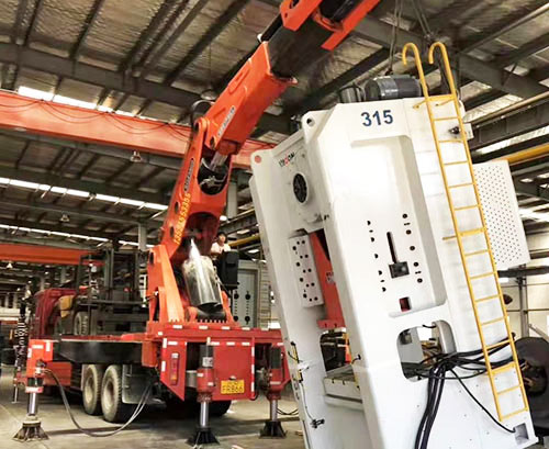 洛宁提升工作效率，选择优质折臂吊租赁服务