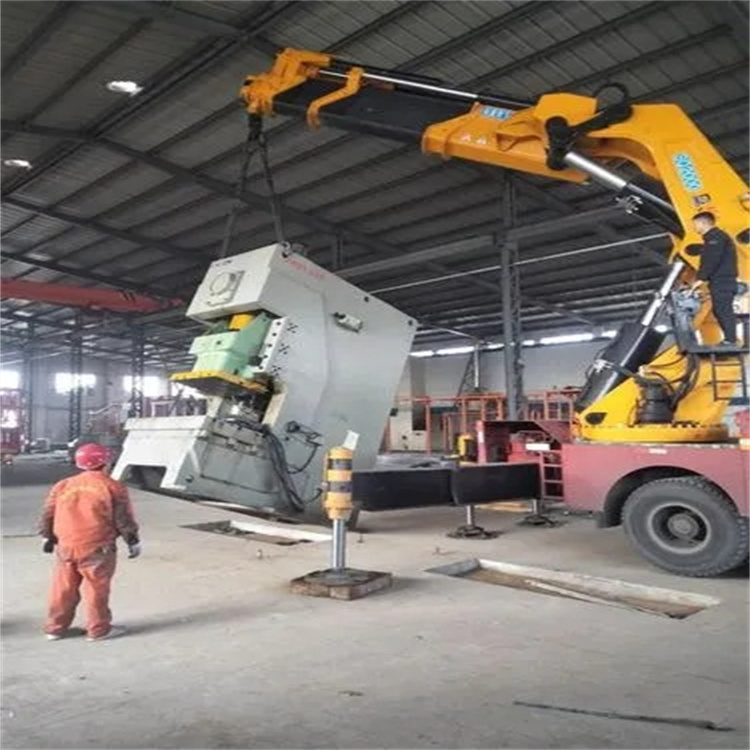 洛宁80吨折臂吊车出租附近电话